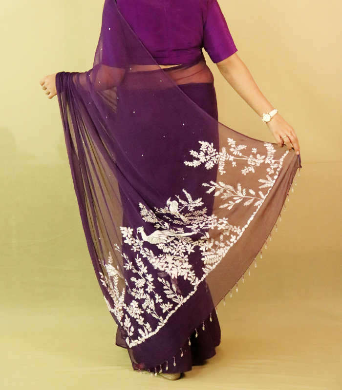 THE QUEEN'S PEAHEN NECKLACE SAREE-2